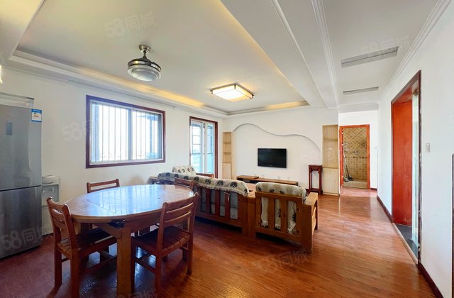 北欧知识城一期5室2厅137.33㎡126.8万二手房图片