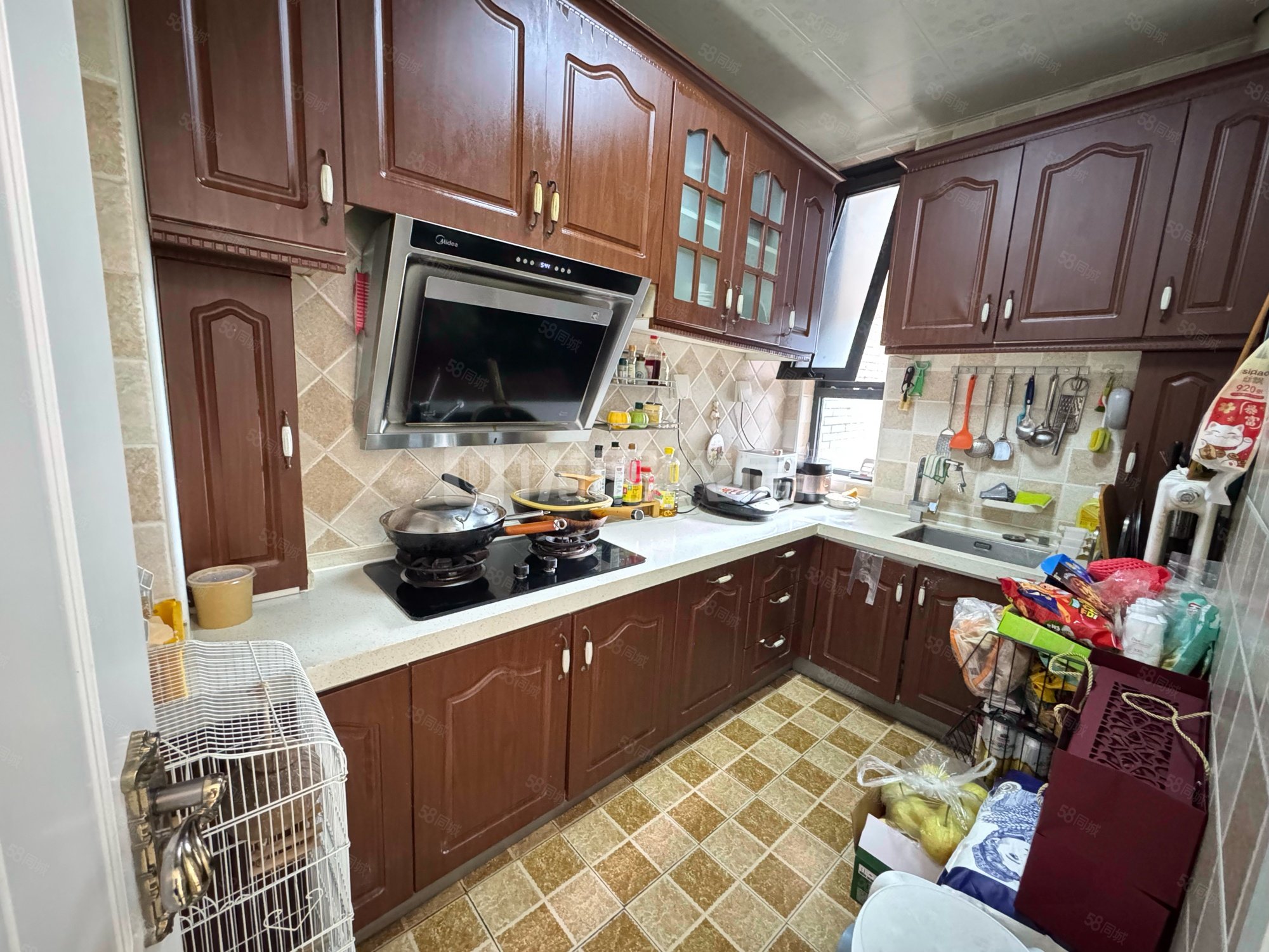 東亞印象臺(tái)湖2室1廳1衛(wèi)64㎡南165萬