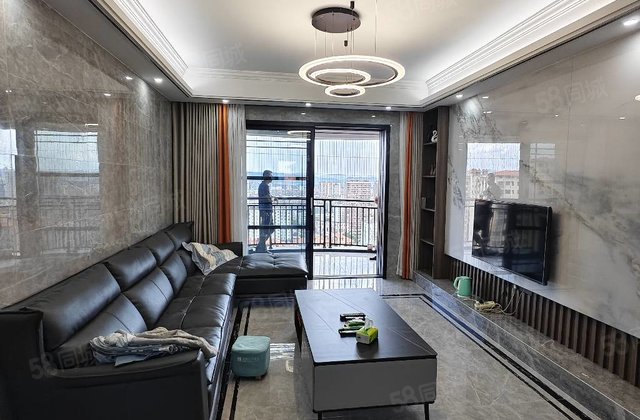 红都国际城荣御4室2厅136㎡95万二手房图片