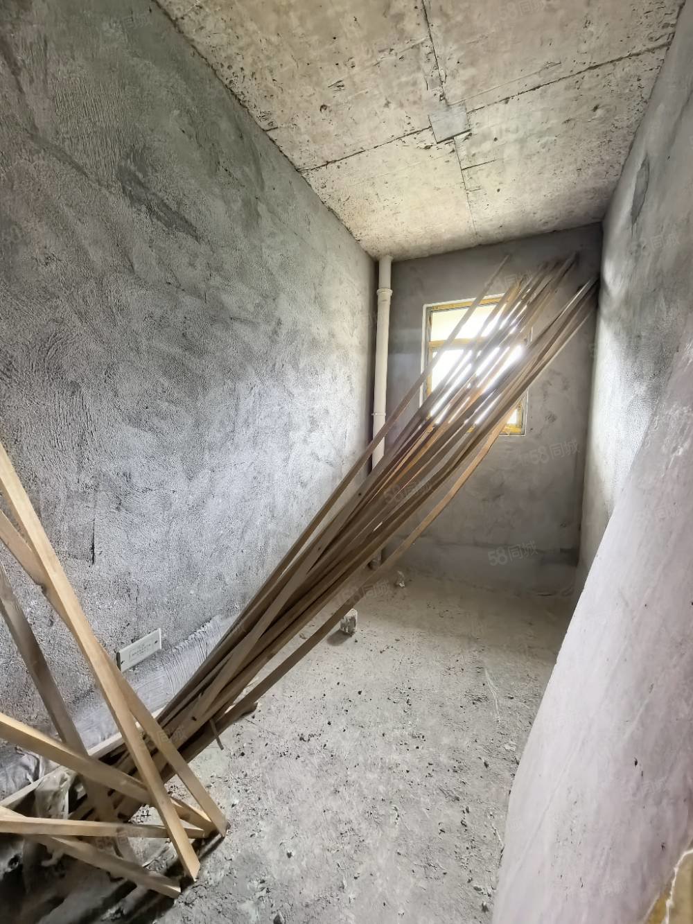 秀江印象7室2厅2卫280㎡南北138万