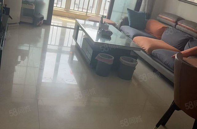 商品房 带车位储藏室 南北通透 免大税 总高18层 看房方便