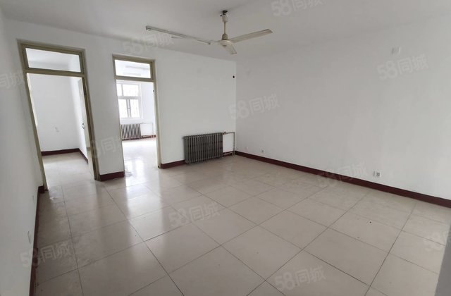 东昌总校 五星百货 一品家苑 2楼实用大三室 住家安静