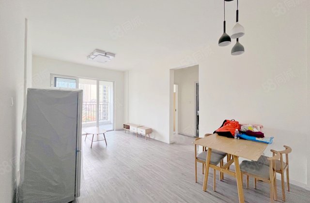 金茂悦龙山2室2厅78.55㎡93万二手房图片