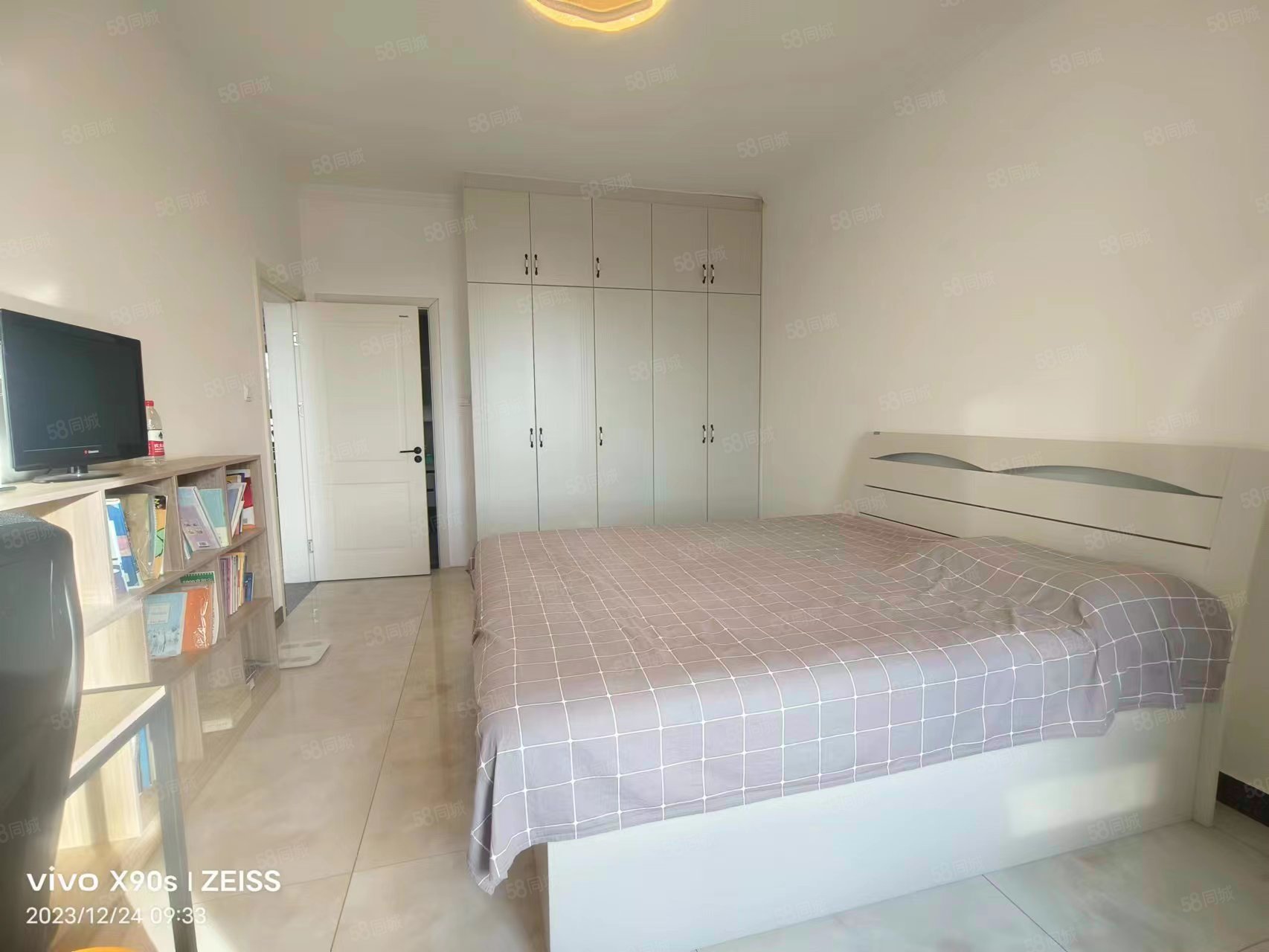 萬德福廣場3室1廳2衛(wèi)150.32㎡南北400萬