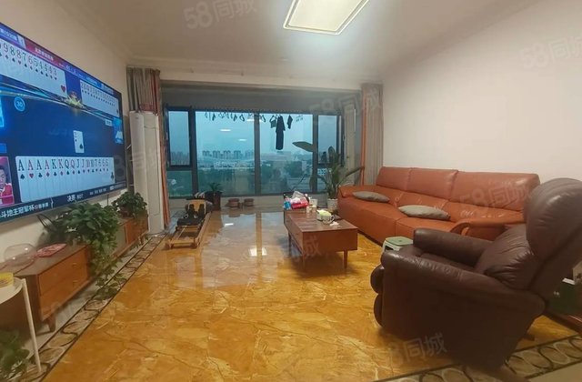 翡丽湾四室两卫 ！一梯一户 前排  三室朝阳带车位储 ！观景