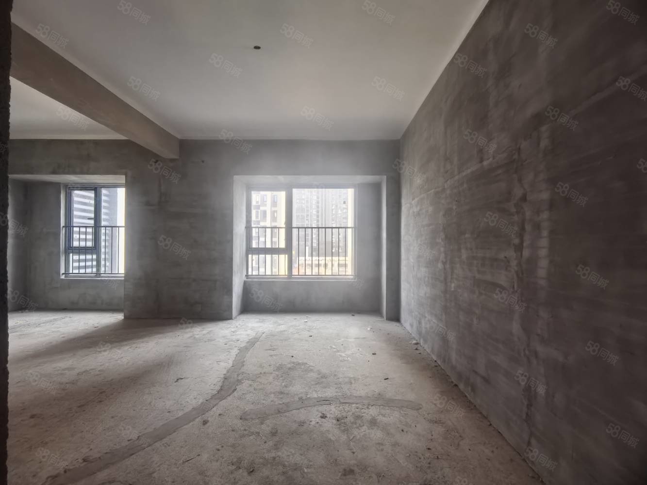 桃李江山3室2厅2卫131㎡南北89万