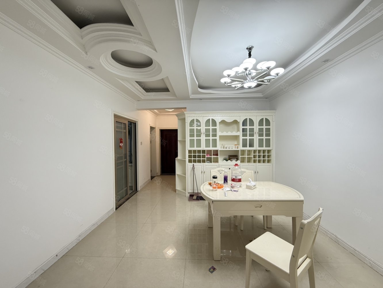 奥林清华3室2厅1卫111㎡南北52万