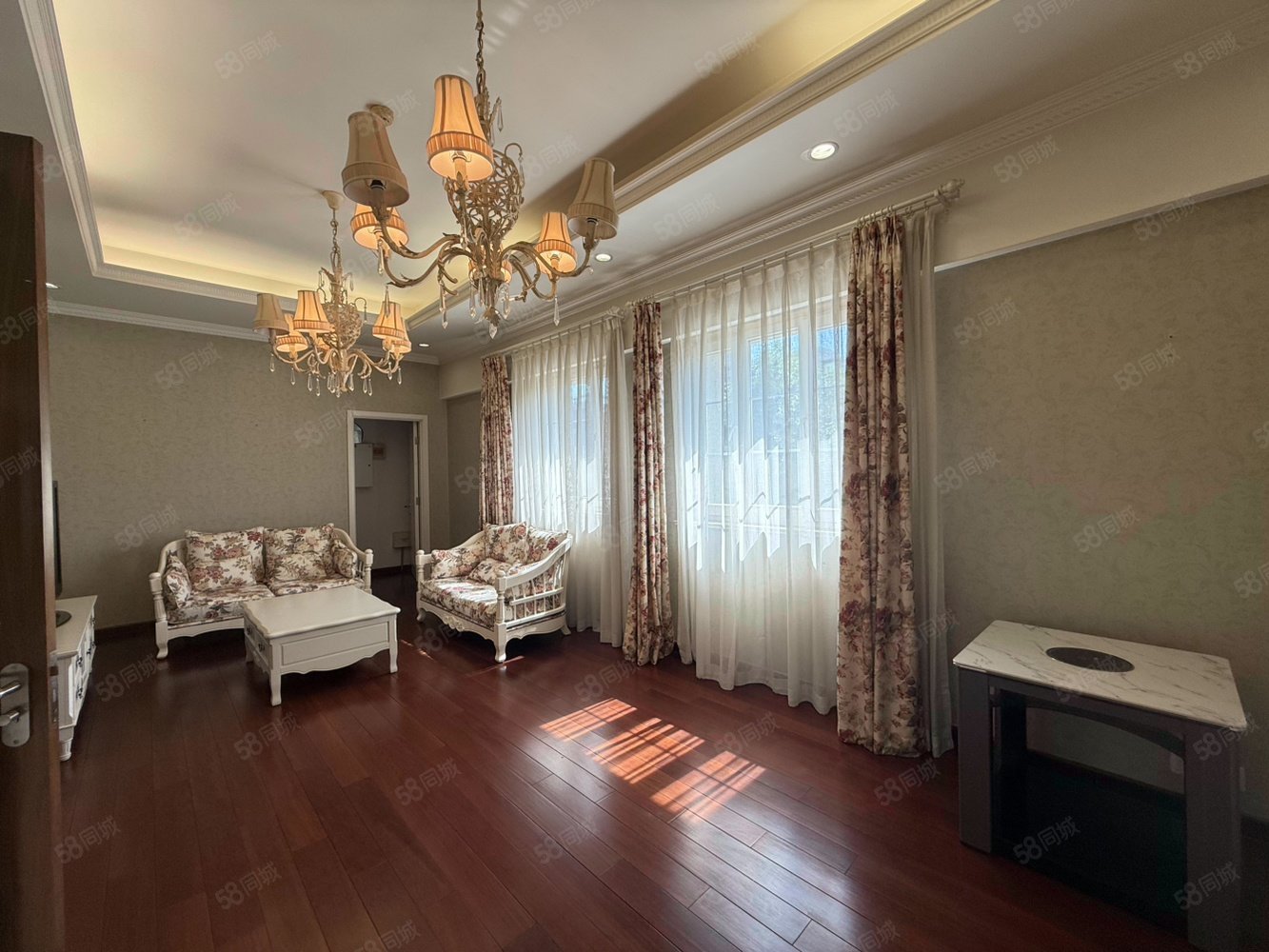 財(cái)富公館6室4廳8衛(wèi)1500㎡南北8400萬