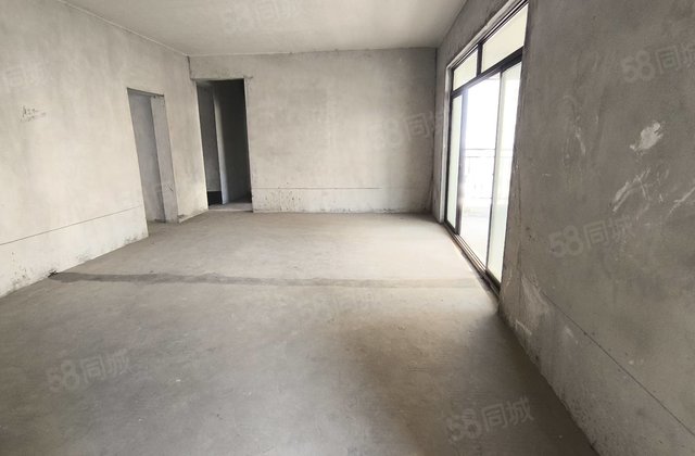 和公馆4室2厅119㎡43.8万二手房图片