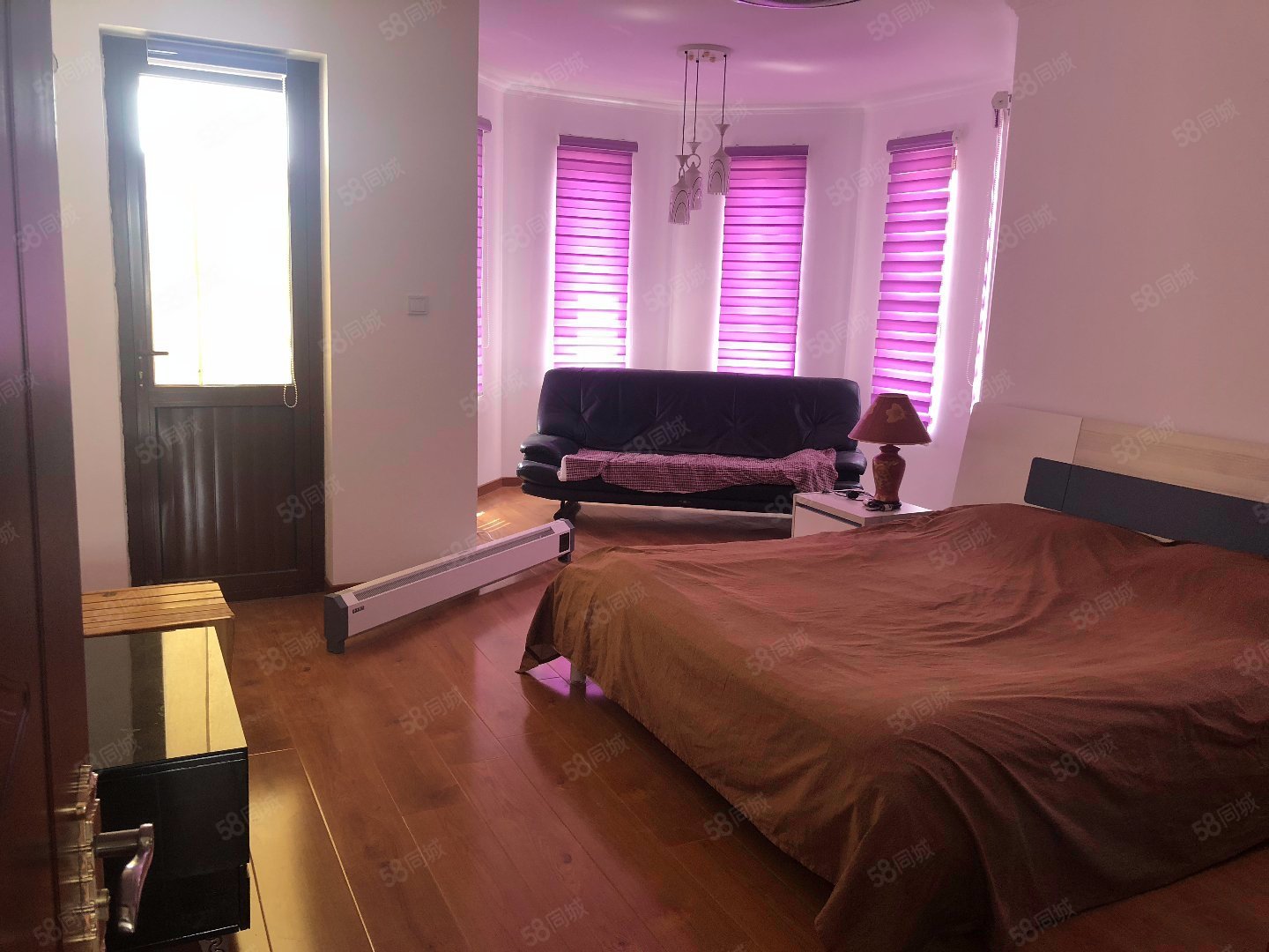 世外桃苑(三期)7室2廳3衛(wèi)366㎡南北400萬