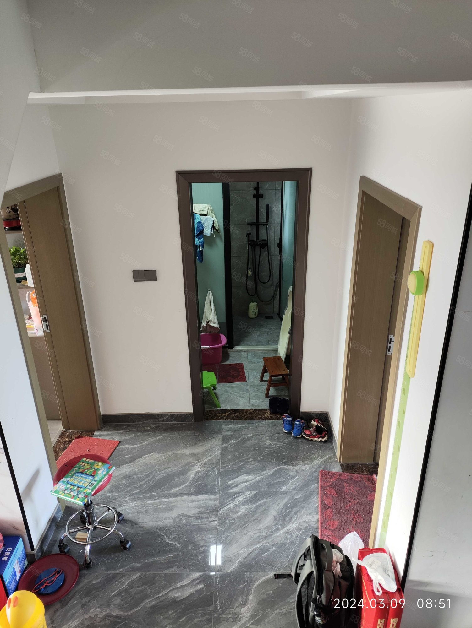 凤凰盛世4室2厅2卫137.5㎡南198万