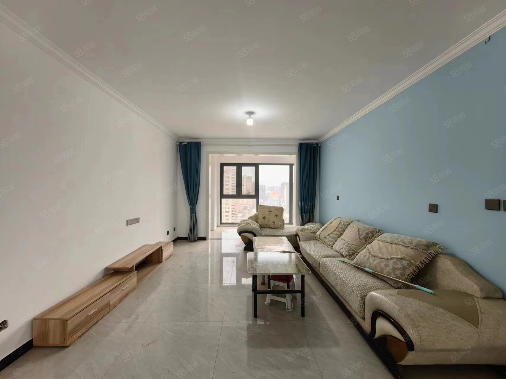 中铁诺德逸都4室2厅2卫126.7㎡南北73万