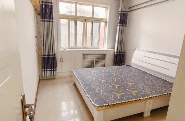 文轩本部，中医院，农行家属院，孝心一楼，有大院子，有外开大门