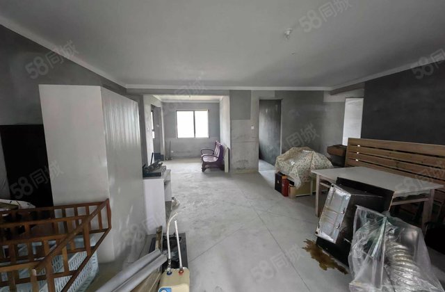 新华御园4室2厅130㎡85万二手房图片