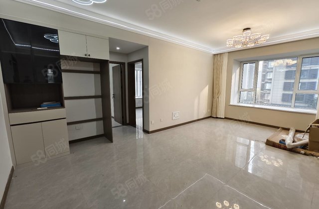 精装好房 新房未住边户带车位储藏室，商品住宅 小区环境好