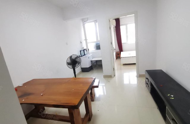 88万 文轩本部，一中，新东方龙湾大三居送车储