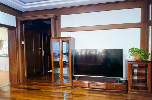 工程小区3室1厅140.8㎡115万二手房图片