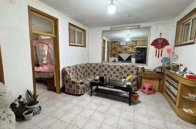 老文轩，外国语附近，电业局家属院停车方便