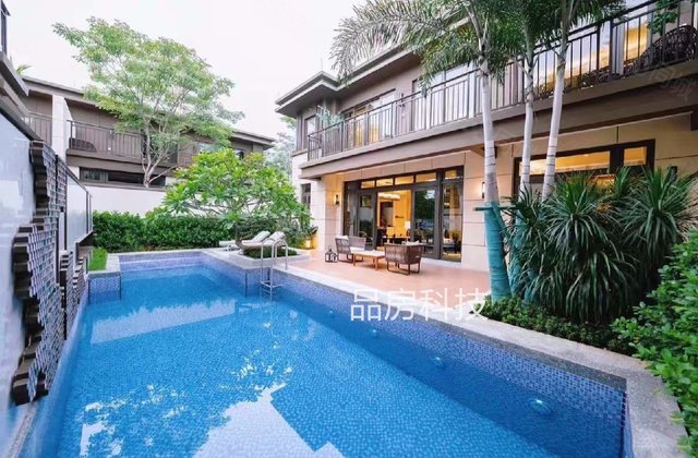 蔚蓝高尔夫3室2厅150㎡290万二手房图片