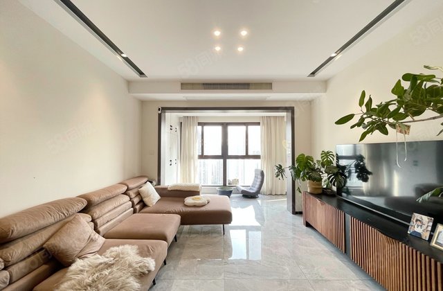 中德英伦联邦(C区)3室2厅106㎡192万二手房图片