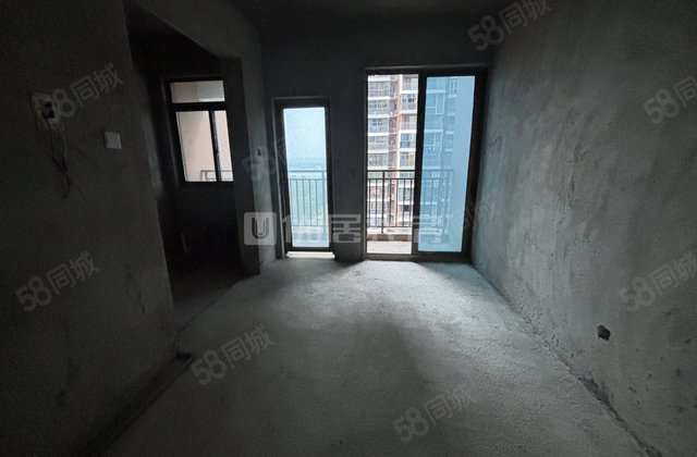 中航白沙湾3室2厅127.82㎡32.8万二手房图片