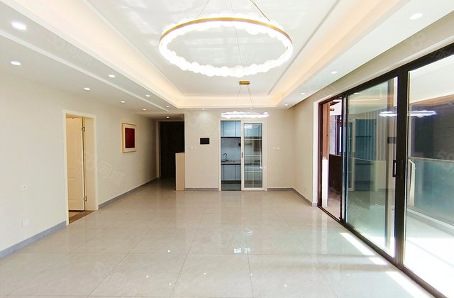 东湖长岛小区4室2厅143.99㎡437.8万二手房图片