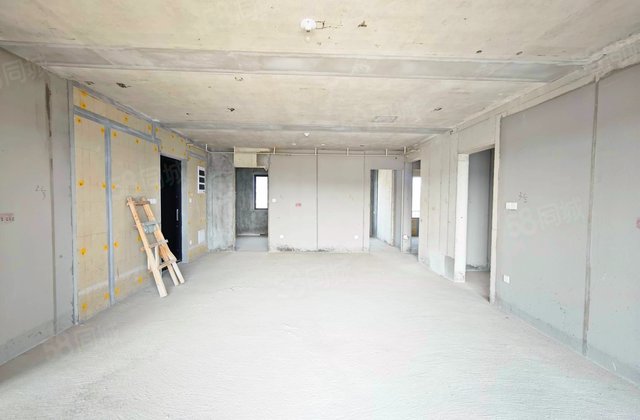 印湘山4室2厅142.31㎡146万二手房图片