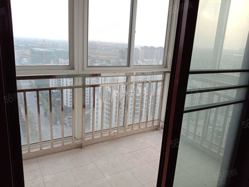 康居新城(东苑)3室2厅2卫134.79㎡东西139万