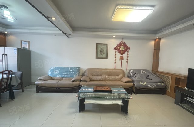 环城湖边鼎舜花园北区3楼可做三室免大税有大车库储中随时看房