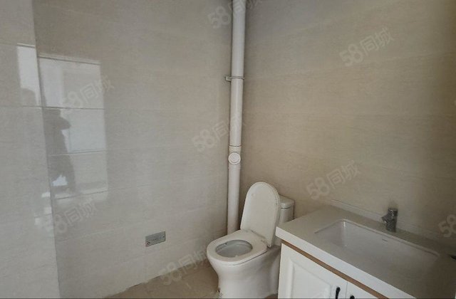 中央丽都水城慧德中央帝景电梯洋房全新未住送车位储藏室。