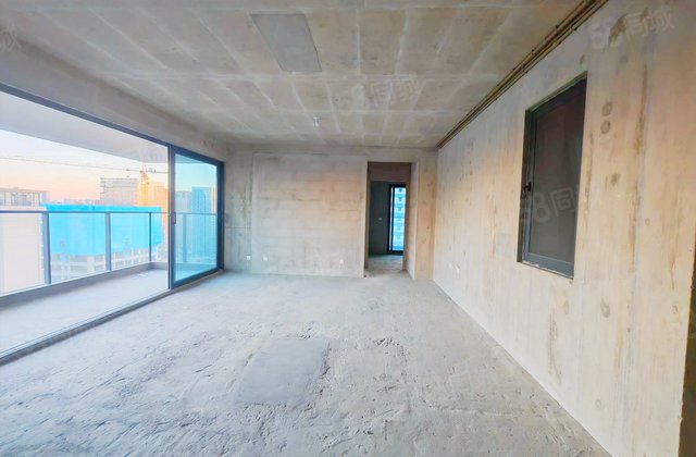 春城华府4室2厅143㎡320万二手房图片