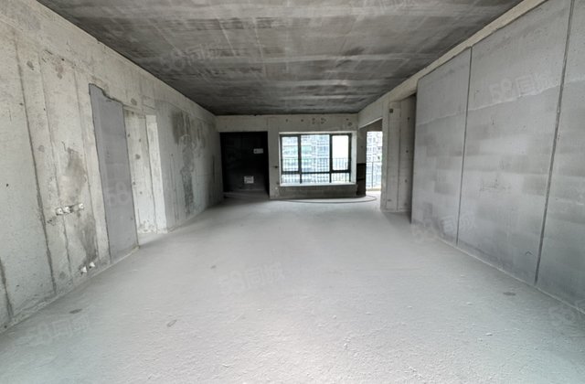 财富悦府5室2厅199.62㎡170万二手房图片