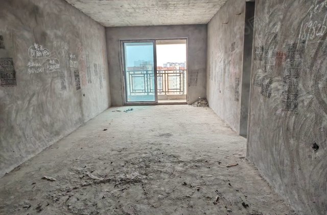 御溪湖畔3室2厅120㎡38.8万二手房图片