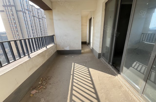 七十九号院4室2厅176.14㎡185万二手房图片