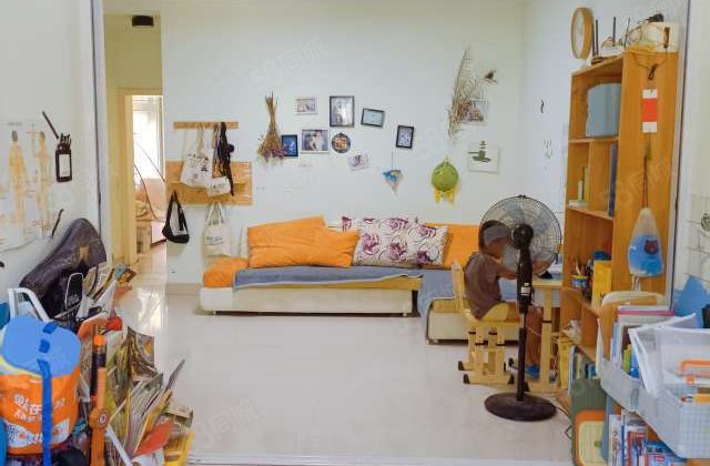 急售莲湖花园小区 一楼带院 户型不错 价格不高