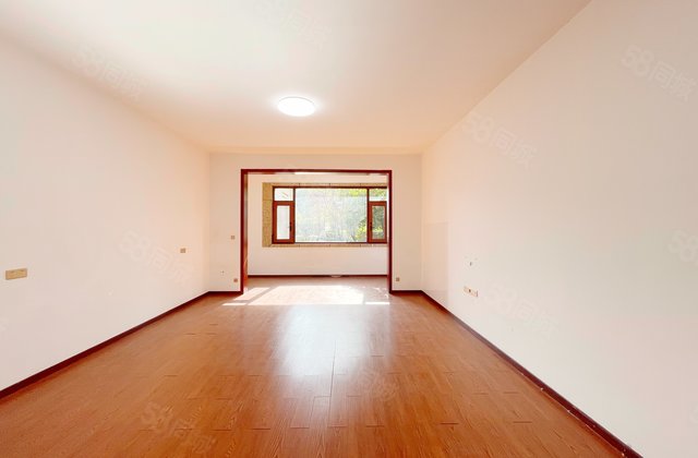 八方小区(B区)6室2厅240.78㎡899万二手房图片