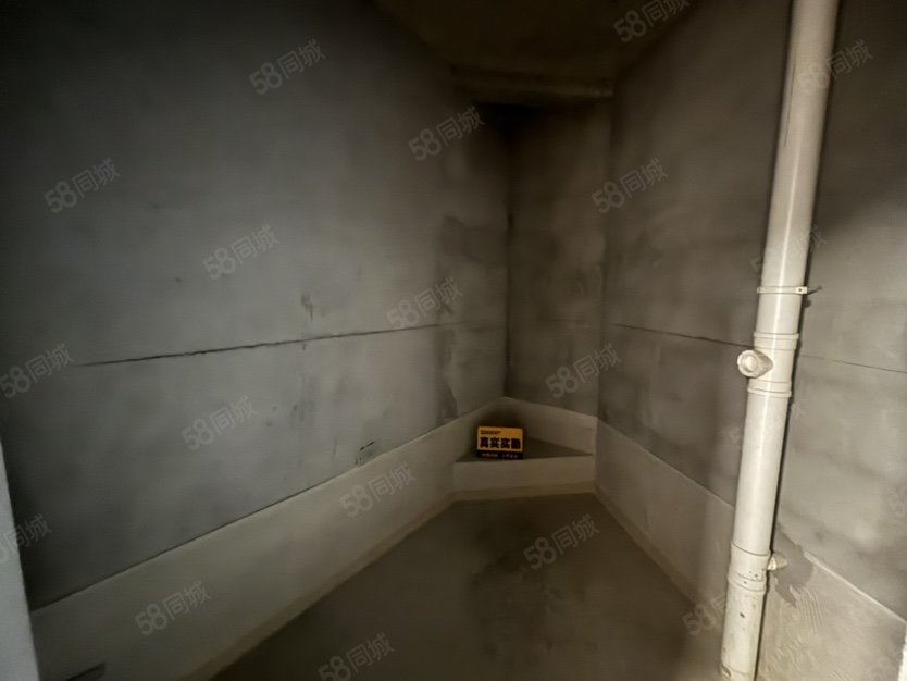 大美国际1室1厅1卫50.34㎡南北33万