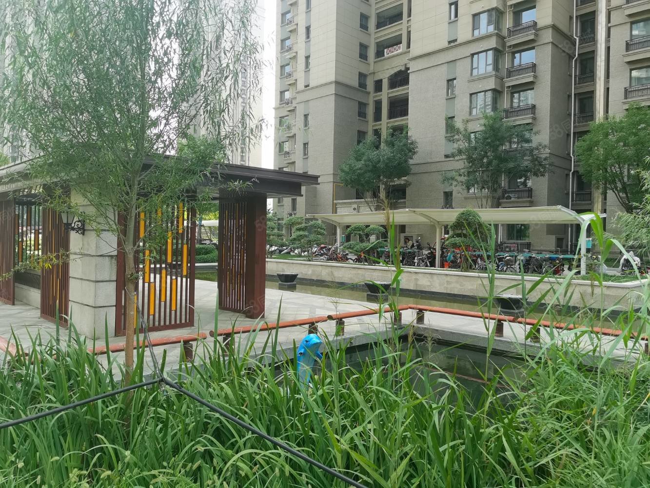 金泰锦府4室2厅2卫215㎡南北390万