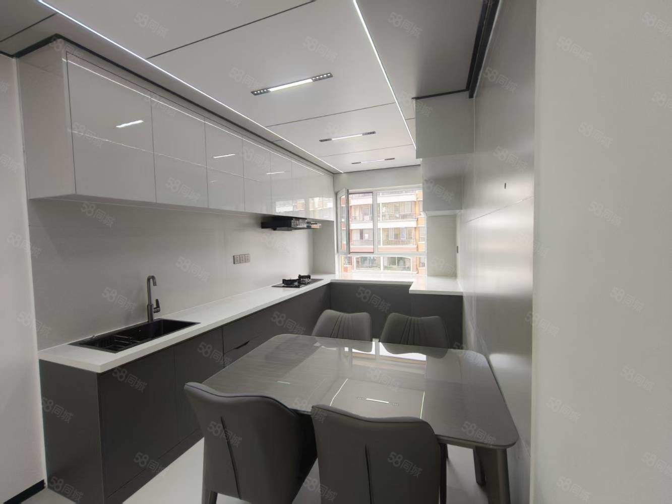 大业金河湾3室2厅2卫126㎡南北62万