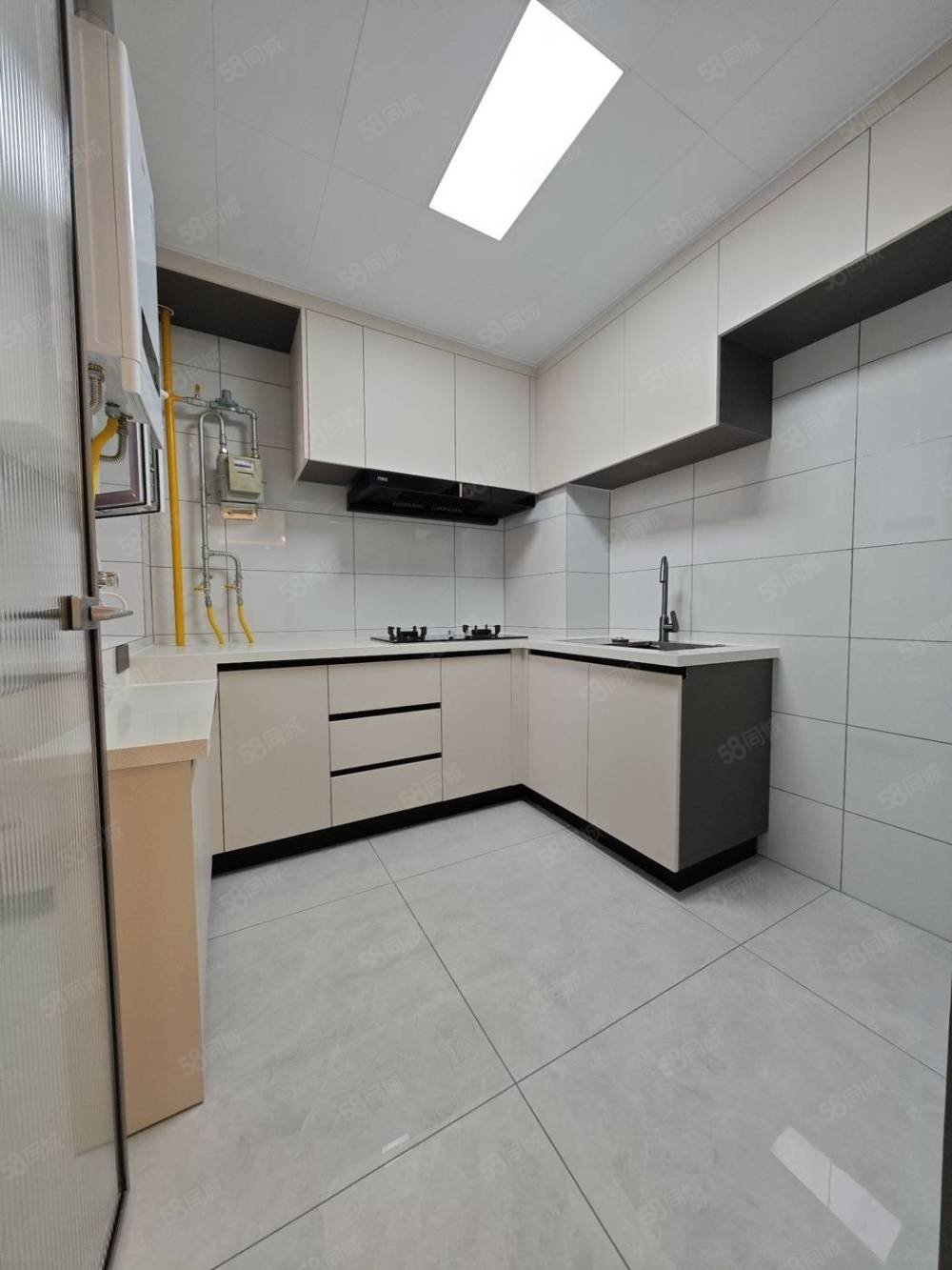 青湖铭城2室2厅1卫79㎡南北30万