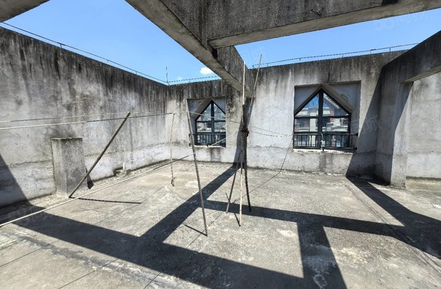 观澜梧桐郡3室2厅138㎡58万二手房图片