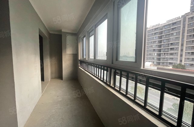 融创滨湖御园4室2厅128㎡88.8万二手房图片