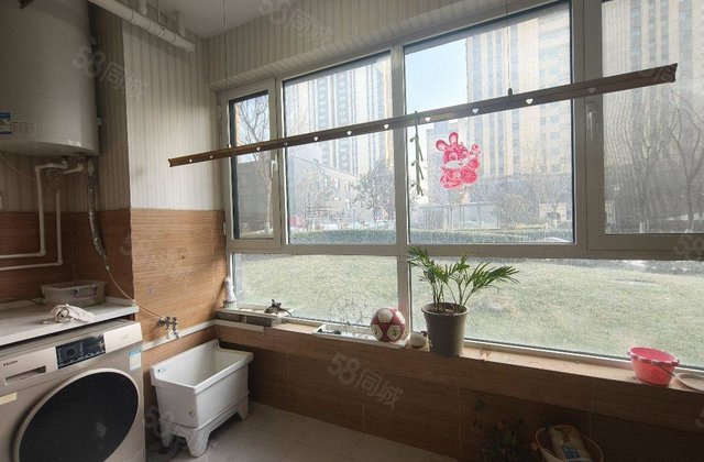 振华超市旁，东昌丽都单价7000多，带车位地下室免大税