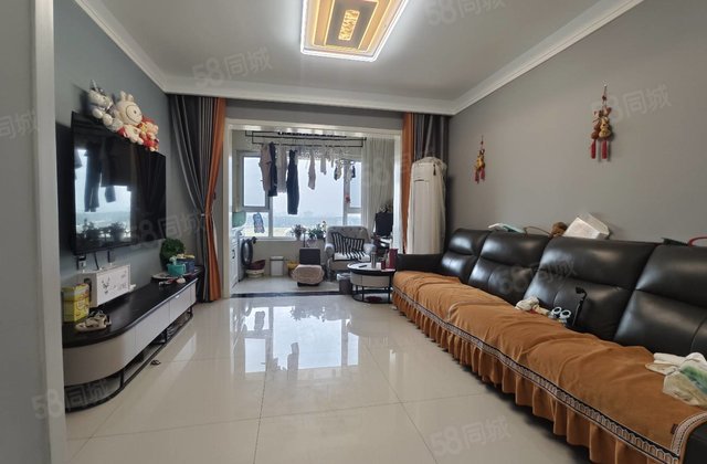 房东急售 精装修 三叶草 好楼层 免大税 储藏室的 保证真实