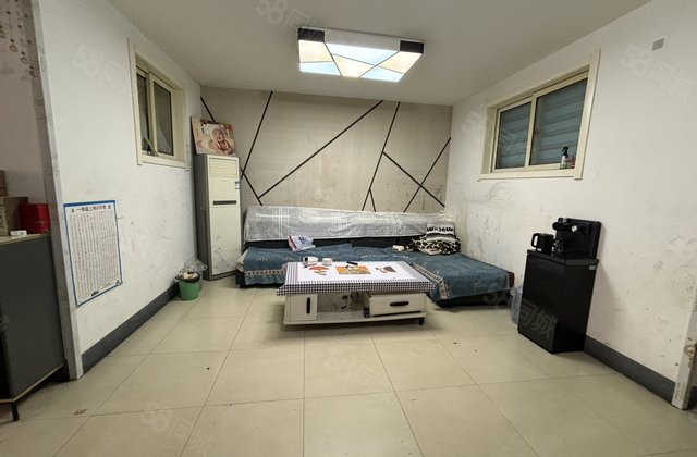 东昌本部新星！一楼地上储物间！水城华府华御苑新纺苑！诚心急售