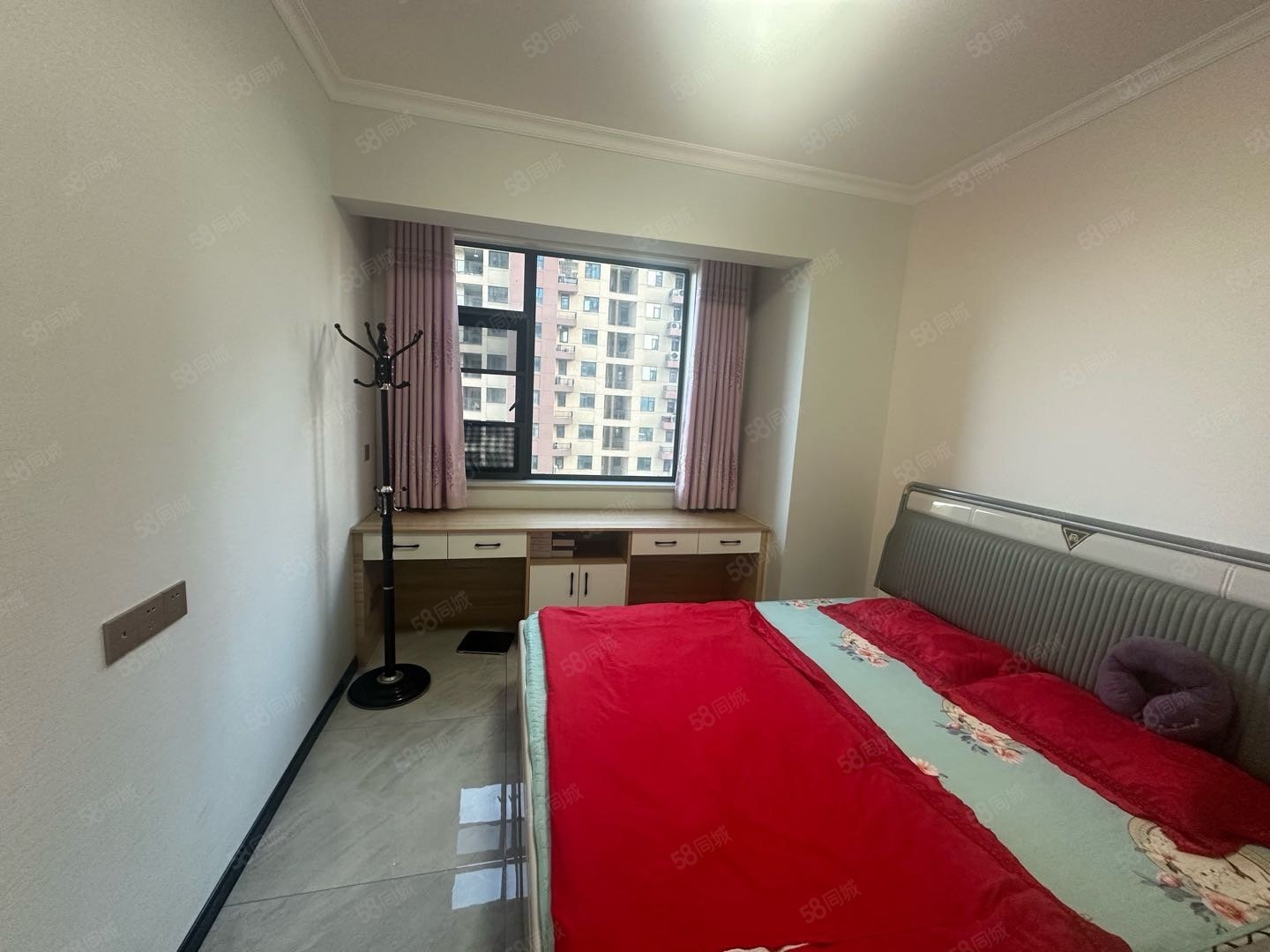 中瑞领航城3室2厅1卫98㎡南北64.5万