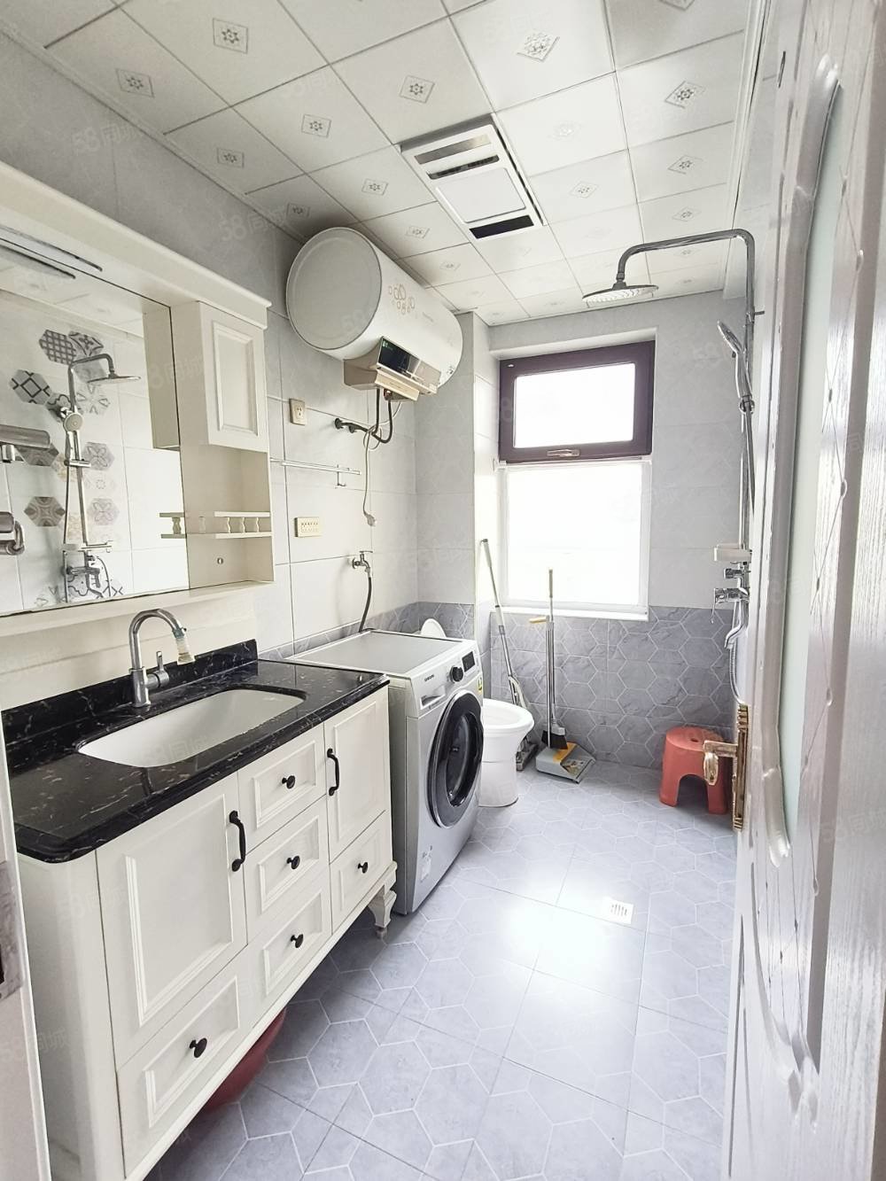 南湖一号(东区)2室1厅1卫73㎡南北33.5万