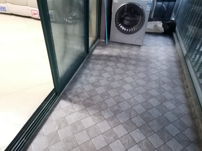 西湖明珠(孝南)3室2厅2卫141.06㎡南北73万
