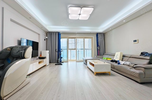 棕榈泉国际花园(四期)4室2厅198.37㎡220万二手房图片