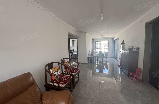 方兴卫仕府3室2厅146.57㎡75万二手房图片